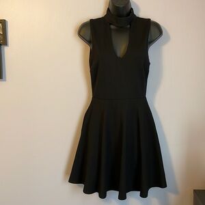 Lulu’s Loving You is Easy Black Skater Dress size S